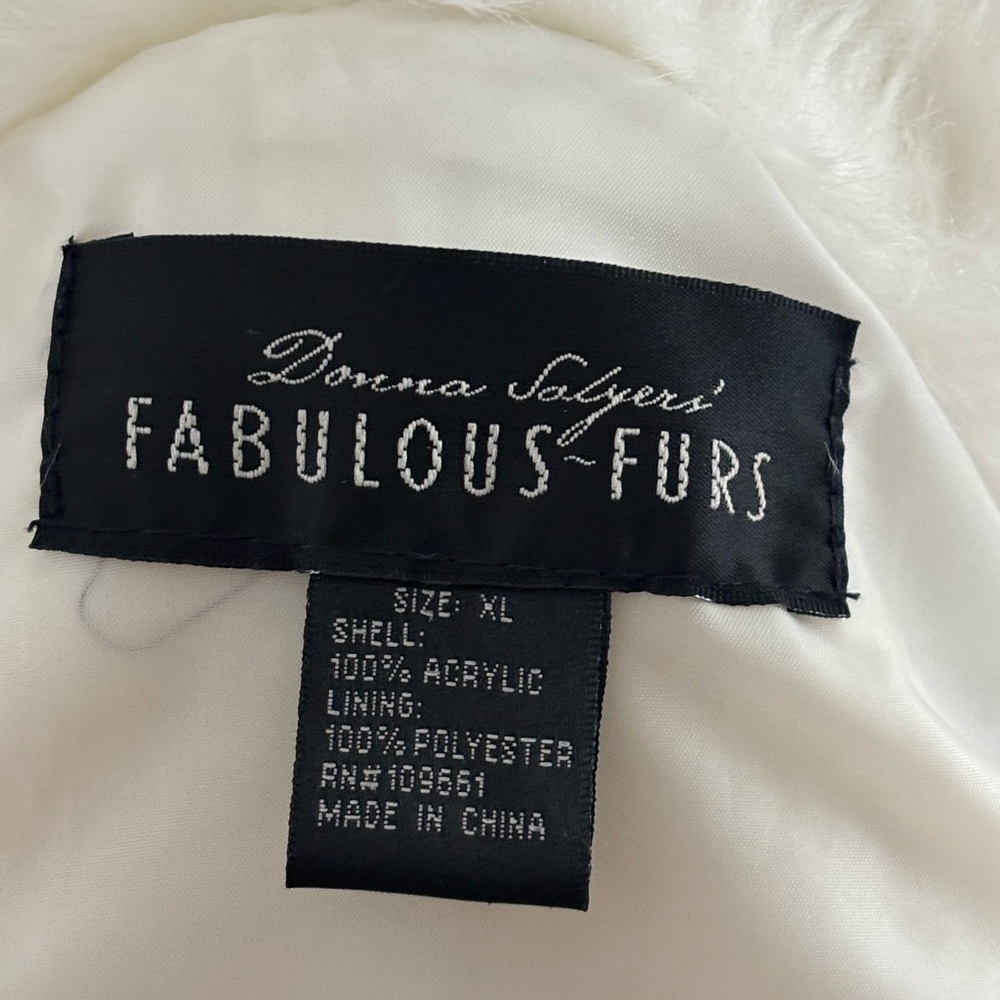 VINTAGE! Donna Saylers’ Fabulous Furs White Faux Fur Vest - Picture 5 of 6